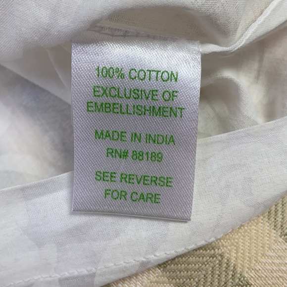 Lilly Pulitzer Medium  White Patterned  Tunic - Picture 8 of 10